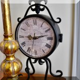 DC02. Decorative shelf clock.